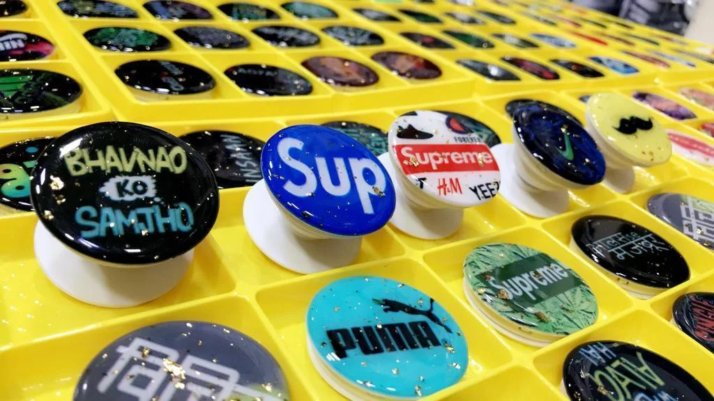 pop-socket.webp PopSockets Sparkle PopGrip Cell Phone Grip and Stand - Image 1